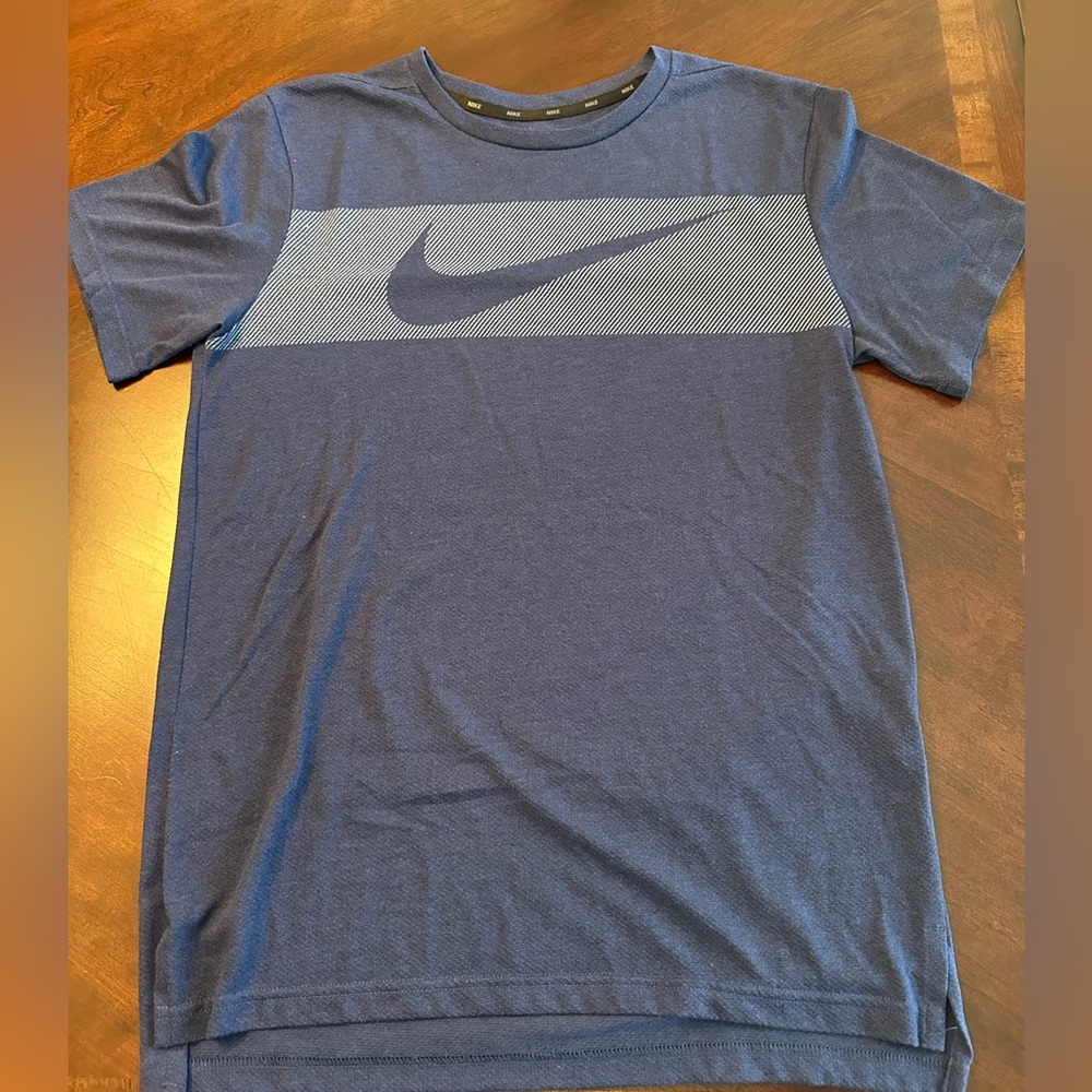 Men’s Nike shirt - small Great condition